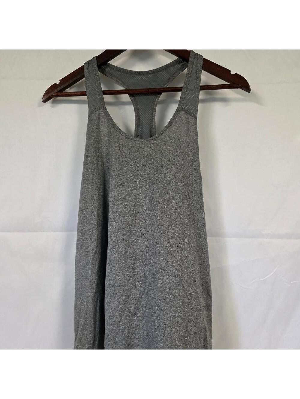 Gray heather tank top in size S #activewear #athletic